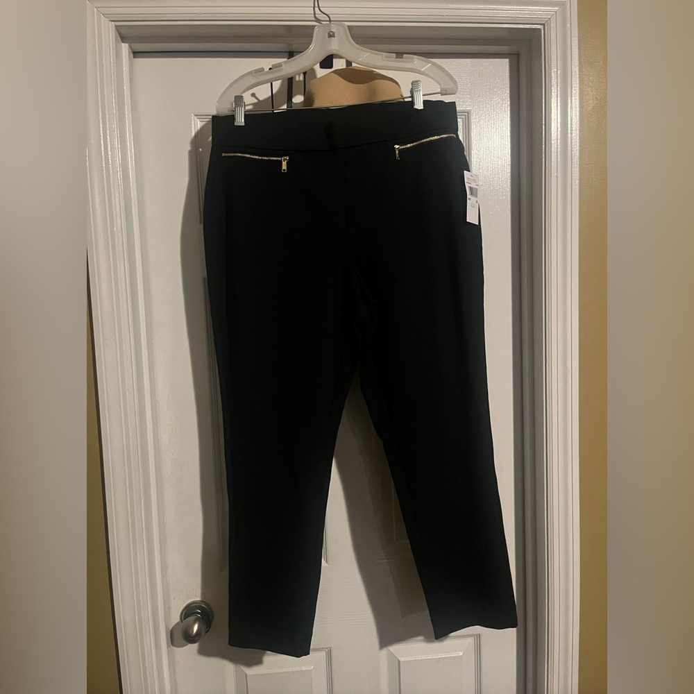 Michael Kors NWT. Sleek Black Cropped Pants XL - Picture 5 of 13